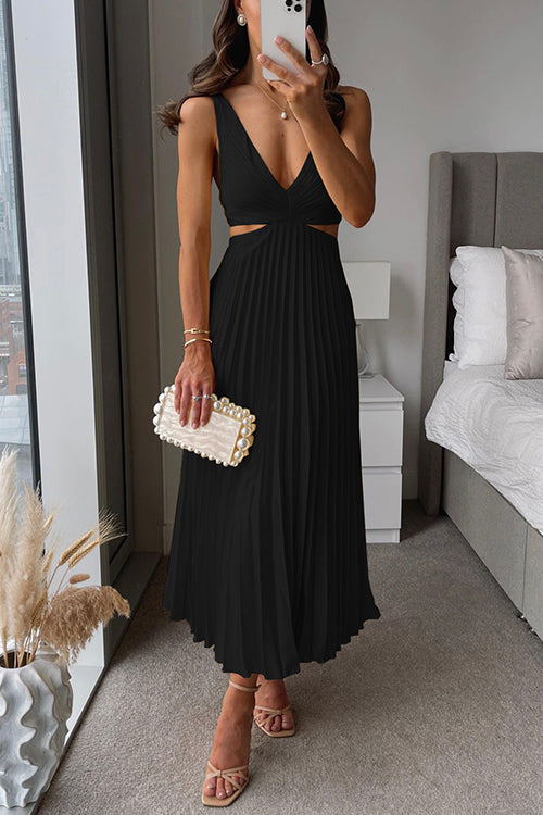 Camilla | Effortless Pleated Maxi Dress